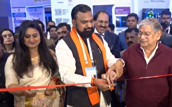 एआई इंपैक्ट समिट में सम्राट चौधरी बिहार स्टॉल का उद्घाटन करते एआई इंपैक्ट समिट में सम्राट चौधरी बिहार स्टॉल का उद्घाटन करते