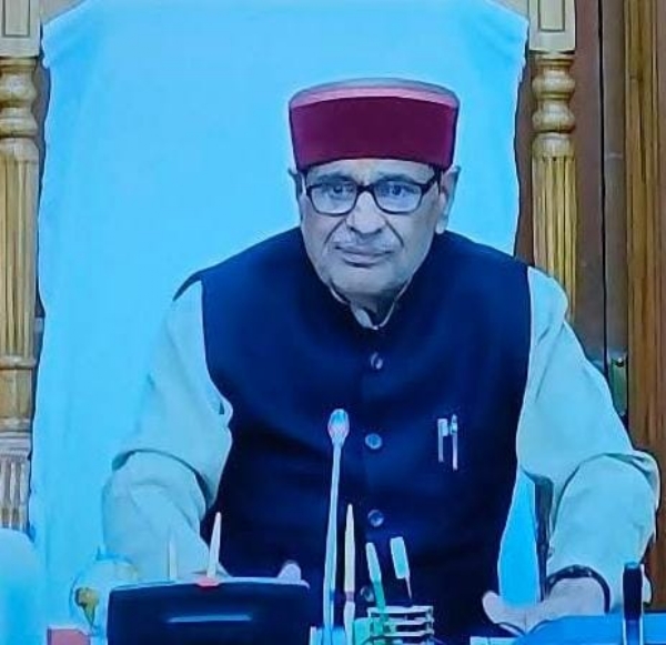 एमएलसी डॉ जयपाल सिंह व्यस्त।