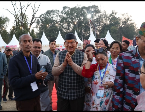 गोरखा फेस्टिवल  शुभारंभ कार्यक्रम में पूर्व मुख्यमंत्री हरीश रावत।