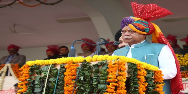 भगवतश्शिवस्य त्रिशूलमस्मभ्यं सत्यन्याययोः मार्गे चलितुं प्रेरयति : राज्यपालः