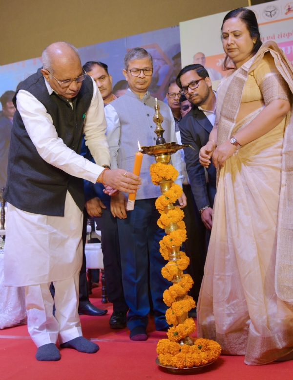 कार्यक्रम का शुभारंभ करते मंत्री धर्मपाल सिंह