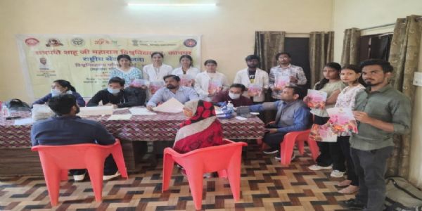 स्वयंसेवकानां शिविरं समाजे सेवासहयोगयोर्भावनां दृढयति : डॉ. श्याम मिश्रा