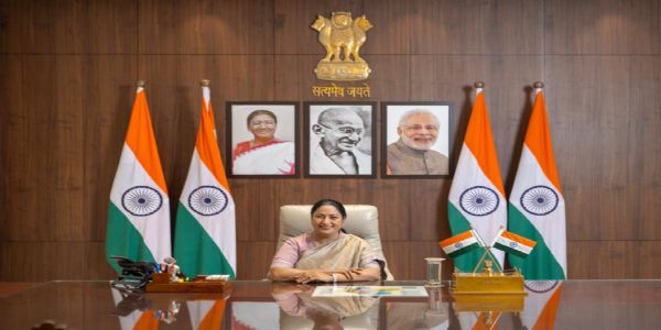 दिल्ल्यां ‘राह-वीर’ योजना आरप्स्यते , दुर्घटना पीड़ितानां सहाय्यकर्तृभ्यो मिलिष्यन्ति 25 सहस्रं रुप्यकाणि : रेखा गुप्ता