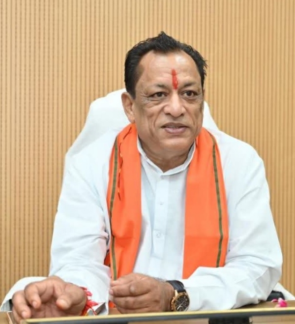 मोबाइल वेटरनरी यूनिट योजना के तहत प्रदेश के 61 लाख पशुओं का निशुल्क इलाज: मंत्री जोराराम कुमावत