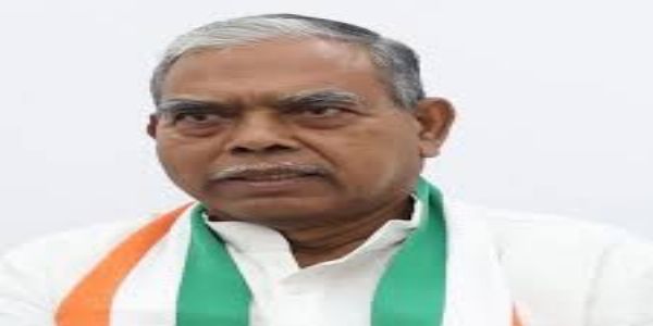 आर्थिक-सशक्तिकरणस्य दिशायाम् झारखण्ड–बजटः दृढः पादः इति कमलेशः अभिप्रेतवान्