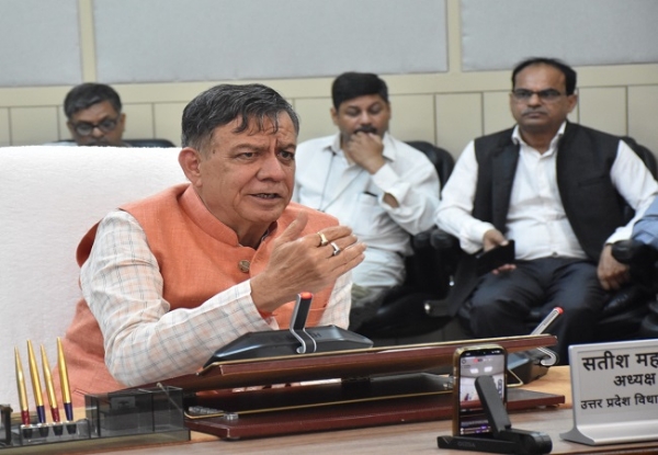 पत्रकार वार्ता करते विधान सभा अध्यक्ष सतीश महाना पत्रकार वार्ता करते विधान सभा अध्यक्ष सतीश महाना