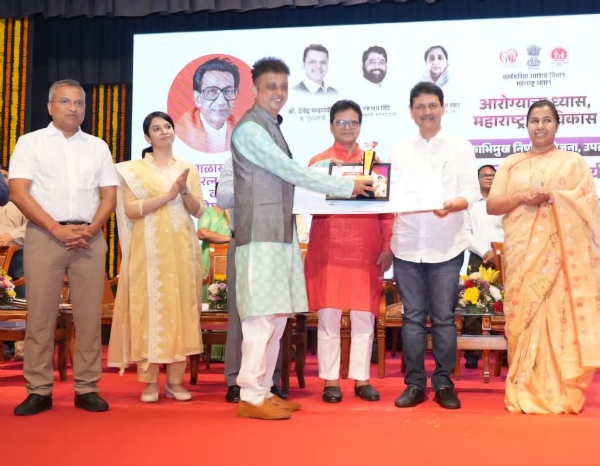 Vandniya Bala saheb thakare arogya ratn award Prashant