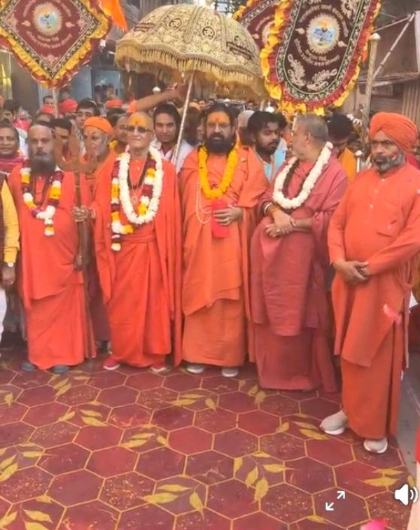 भीलवाड़ा बना सनातन की जीवंत अयोध्या, इतिहास रच गई संत दर्शन शोभायात्रा भीलवाड़ा बना सनातन की जीवंत अयोध्या, इतिहास रच गई संत दर्शन शोभायात्रा