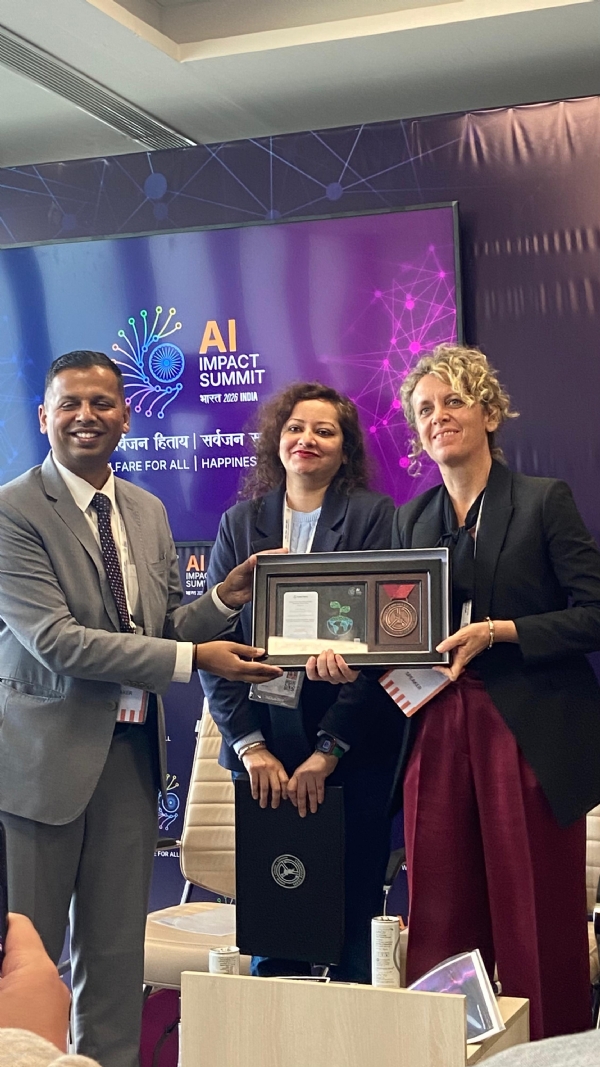 फाइल फोटो विनीत कुमार सहित अन्य फाइल फोटो विनीत कुमार सहित अन्य