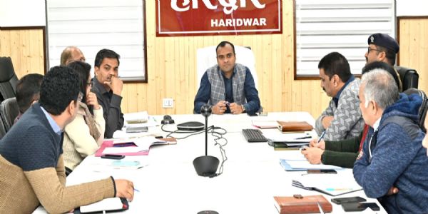 चारधाम यात्रायाः सज्जतामाधृत्य प्रशासनं सचेतं, प्रवर्तिष्यन्ते 20 पंजीकरणोत्पीठिकाः