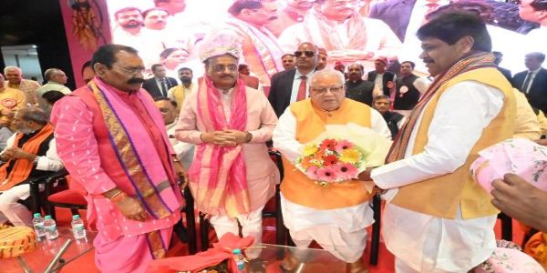 जात्या न, सनातनेन समाजस्य एकता आवश्यकी — डा.दिनेश: शर्मा