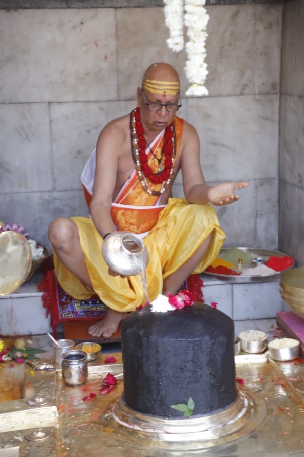 Shiv Navaratri begins in the courtyard of Mahakal