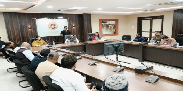 मार्ग-विस्तारार्थं कृषकानां सहमत्या भूमेः अधिग्रहणं भविष्यति - उपमुख्यमंत्री शुक्लः