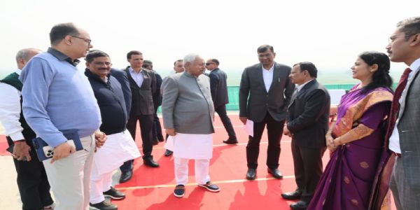 मुख्यमंत्री कच्ची दरगाह–बिदुपुरषड्पंक्त्यात्मिकायाः गंगासेतुपरियोजनायाः अगृह्णात् संज्ञानम्,अप्रैलमासं यावत् शेष कार्यं पूर्णं कर्तुं निर्दिष्टम्