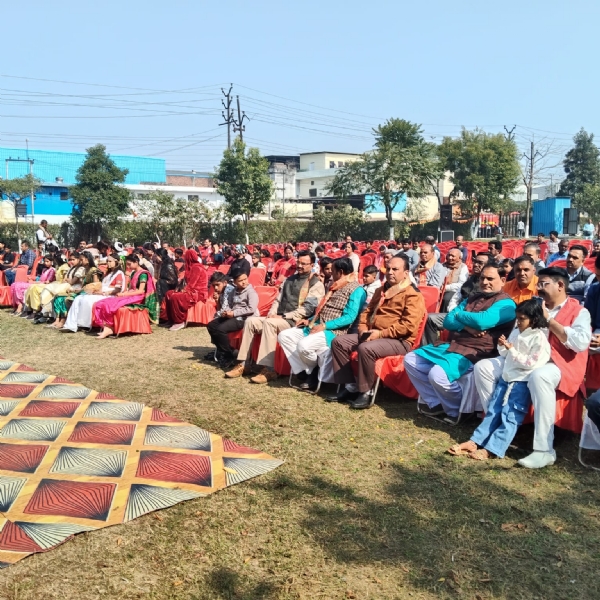 हिंदू सम्मेलन में उपस्थित नागरिक