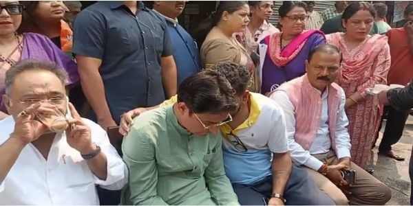 सिलीगुड्यां ‘चाय पे चर्चा’, परिवर्तन यात्रायाः शुभारंभः