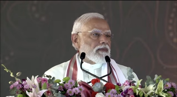 पुडुचेरी में विकास परियोजनाओं के उद्घाटन समारोह के दौरान जनसभा को संबोधित करते प्रधानमंत्री नरेन्द्र मोदी। पुडुचेरी में विकास परियोजनाओं के उद्घाटन समारोह के दौरान जनसभा को संबोधित करते प्रधानमंत्री नरेन्द्र मोदी।