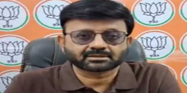 संवैधानिक संस्थाभ्यो निष्क्रियं कर्तुं षड्यंत्रं करोति सर्वकारः -प्रतुलः