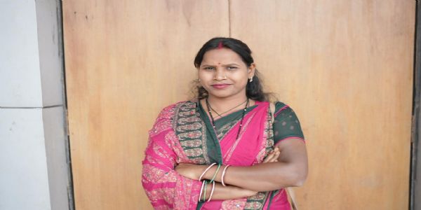 लघुरक्षणात् महत्पदम् : महतारी वंदन योजनया कृष्णा कुर्रेद्वारा शुभारब्धा ब्यूटीपार्लरविपणी