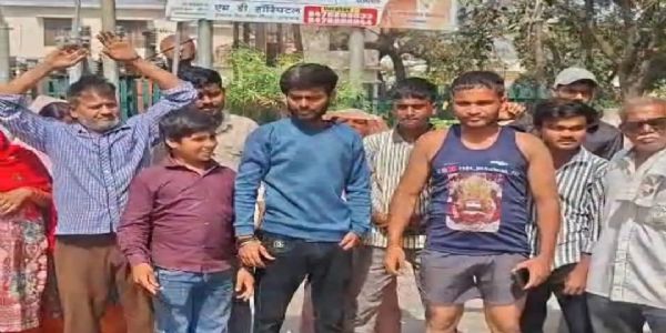 खाटू धाम्नो दर्शनाय हाथरसस्य भक्त राजोर्निर्गता पदयात्रा