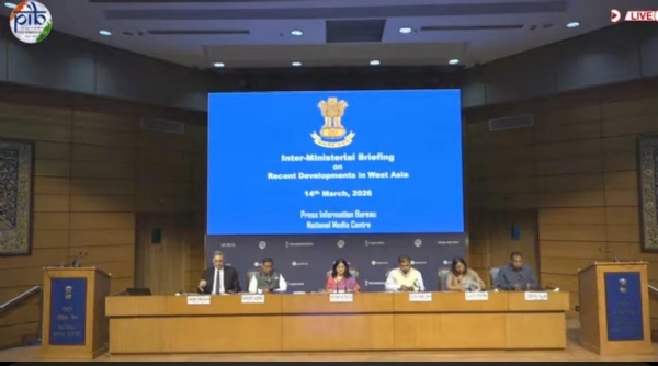 नेशनल मीडिया सेंटर में आयोजित पत्रकार वार्ता में तीन मंत्रालयों के अधिकारी नेशनल मीडिया सेंटर में आयोजित पत्रकार वार्ता में तीन मंत्रालयों के अधिकारी