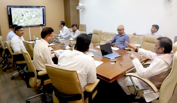 मप्रः उप मुख्यमंत्री शुक्ल ने की अधोसंरचना विकास कार्यों की वृहद समीक्षा मप्रः उप मुख्यमंत्री शुक्ल ने की अधोसंरचना विकास कार्यों की वृहद समीक्षा