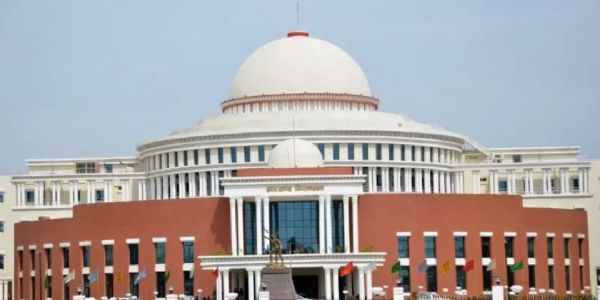 विधानसभायां गूंजितं मार्गावरोध-मतदातृसूचीप्रकरणम् , नवीन जायसवालेन प्रदीप यादवेन सरकारः गृहीतः