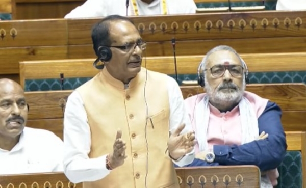 लोकसभा में बोलते कृषि मंत्री शिवराज सिंह चौहान