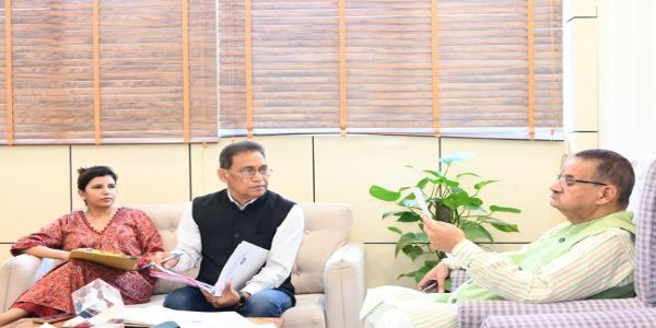 सैनिक–कल्याण–मन्त्री शहीद–द्वाराणां स्मारकानां च निर्माणे तीव्रतां वर्धयितुं निर्देशान् अयच्छत्