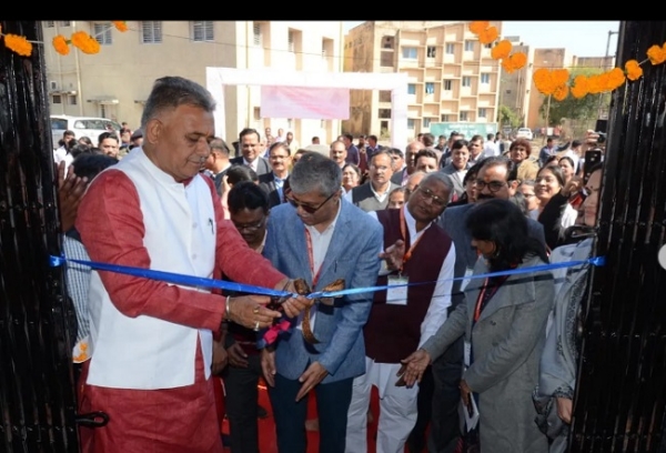 होम्योपैथी वैलनेस सेंटर का शुभारंभ करते हुए मंत्री इंदर सिंह परमार (फाइल फोटो)