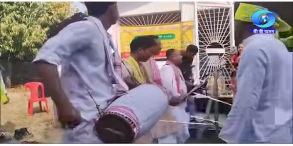 ख्रिंग ख्रिंग बैथो पूजायां मुख्यमंत्री अददात् शुभकामनाः