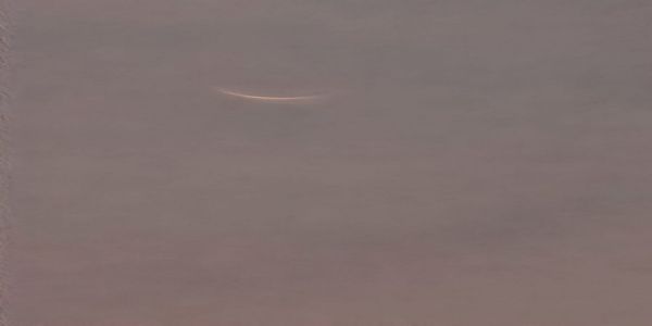 वाराणस्याम् ईंदस्य चंद्रो दर्शितः, शनिवासरे ईदपर्व, सोत्साहम् आतिशबाजी,वर्धापनानां क्रमः शुभारंभः