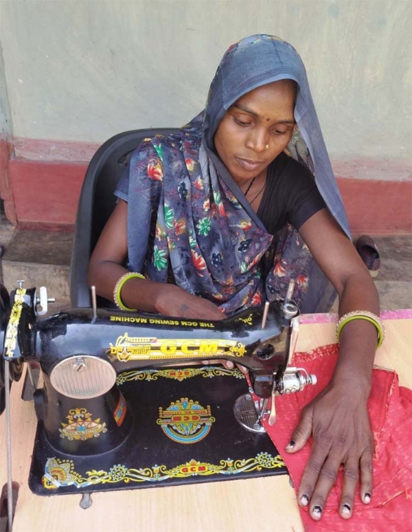 महतारी वंदन योजना से महिलाएं हाे रही सशक्त महतारी वंदन योजना से महिलाएं हाे रही सशक्त