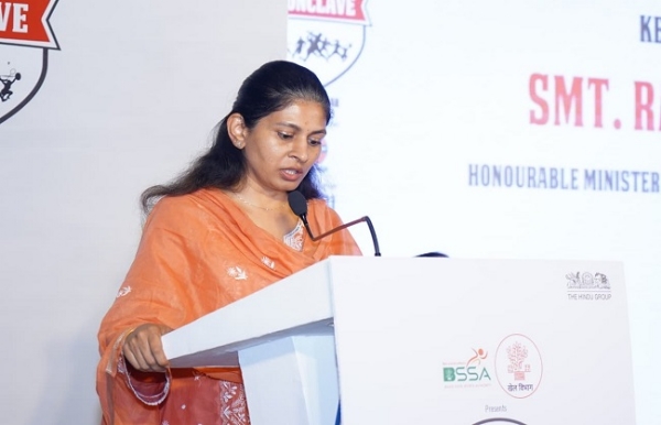 केंद्रीय युवा मामले एवं खेल राज्य मंत्री रक्षा खडसे सम्बोधन के दौरान