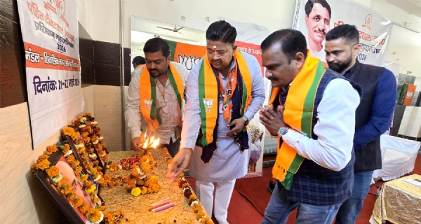 प्रशिक्षण वर्ग का शुभारम्भ करते हुए