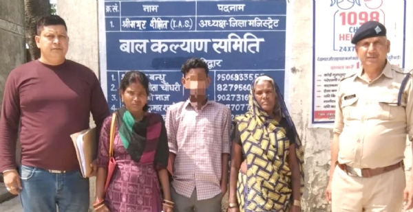 पुलिस अभिरक्षा में युवक