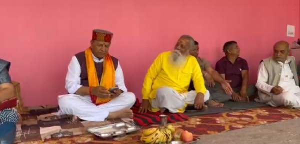 श्री राम नवमी को लेकर प्राचीन श्री राम मंदिर रामा में किया जा रहा राम कथा का आयोजन