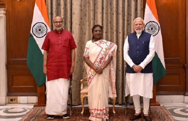 राष्ट्रपति द्रौपदी मुर्मु, उपराष्ट्रपति सीपी राधाकृष्णन और प्रधानमंत्री नरेन्द्र मोदी (फाइल फोटो)।