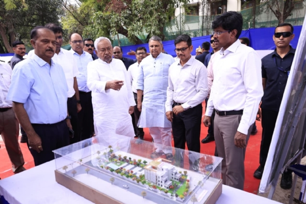 मुख्यमंत्री ने पटना शहर स्थित विभिन्न निर्माणाधीन योजनाओं का किया निरीक्षण, तेजी से कार्य पूर्ण करने का दिया निर्देश