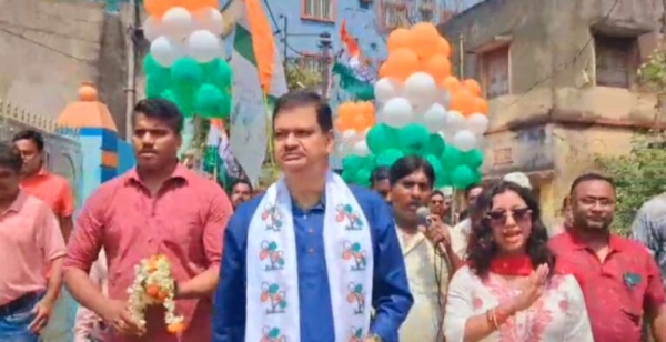 जनसंपर्क मे अभिछजीत घटक