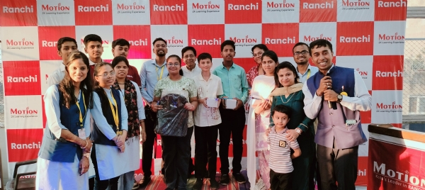 कार्यक्रम में शामिल लोग कार्यक्रम में शामिल लोग