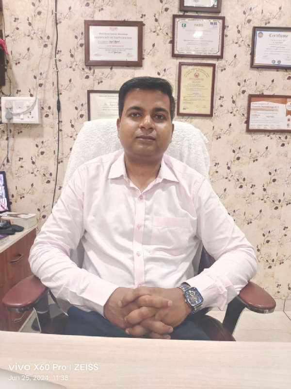 डॉ युगल राजपूत का छायाचित्र डॉ युगल राजपूत का छायाचित्र