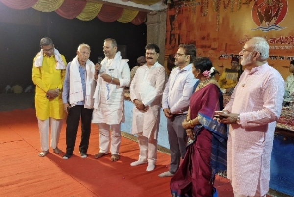 काशी चैती उत्सव का आरंभ करते क्षेत्र कार्यवाह