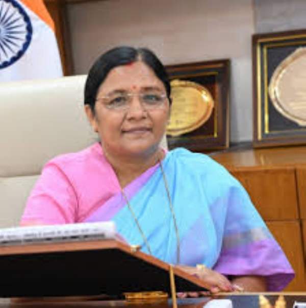 महिला एवं बाल विकास राज्य मंत्री सावित्री ठाकुर