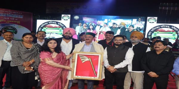 उद्योग मंत्री पांवटा साहिब होली मेलापकस्य द्वितीयायाः सांस्कृतिक संध्यायाः अकरोत् शुभारंभम्