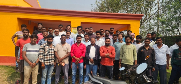 बैठक के बाद सामूहिक सदस्य बैठक के बाद सामूहिक सदस्य