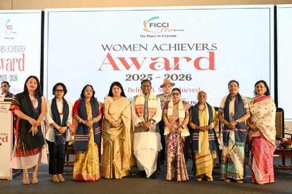 असमः फिक्की महिला संगठन की महिला उपलब्धि पुरस्कार में शामिल राज्यपाल लक्ष्मण प्रसाद आचार्य