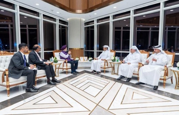 कतर के ऊर्जा कार्य राज्य मंत्री काबी से मुलाकात करते हरदीप सिंह पुरी