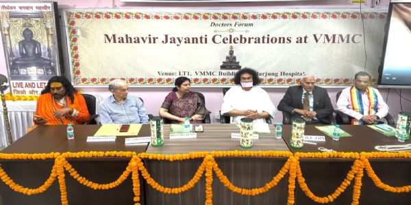 भगवतो महावीरस्य सिद्धांतैः अनेकेषां वैश्विक समस्यानां समाधानं संभवम् : आचार्यो लोकशः