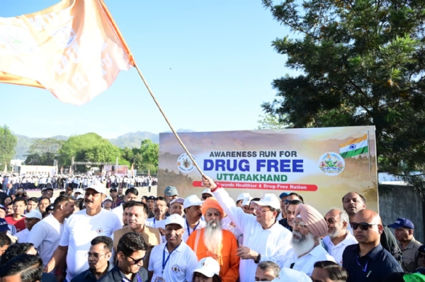 रन फॉर अवेयरनेस” रैली को मुख्यमंत्री श्री पुष्कर सिंह धामी ने दिखाई हरी झंडी